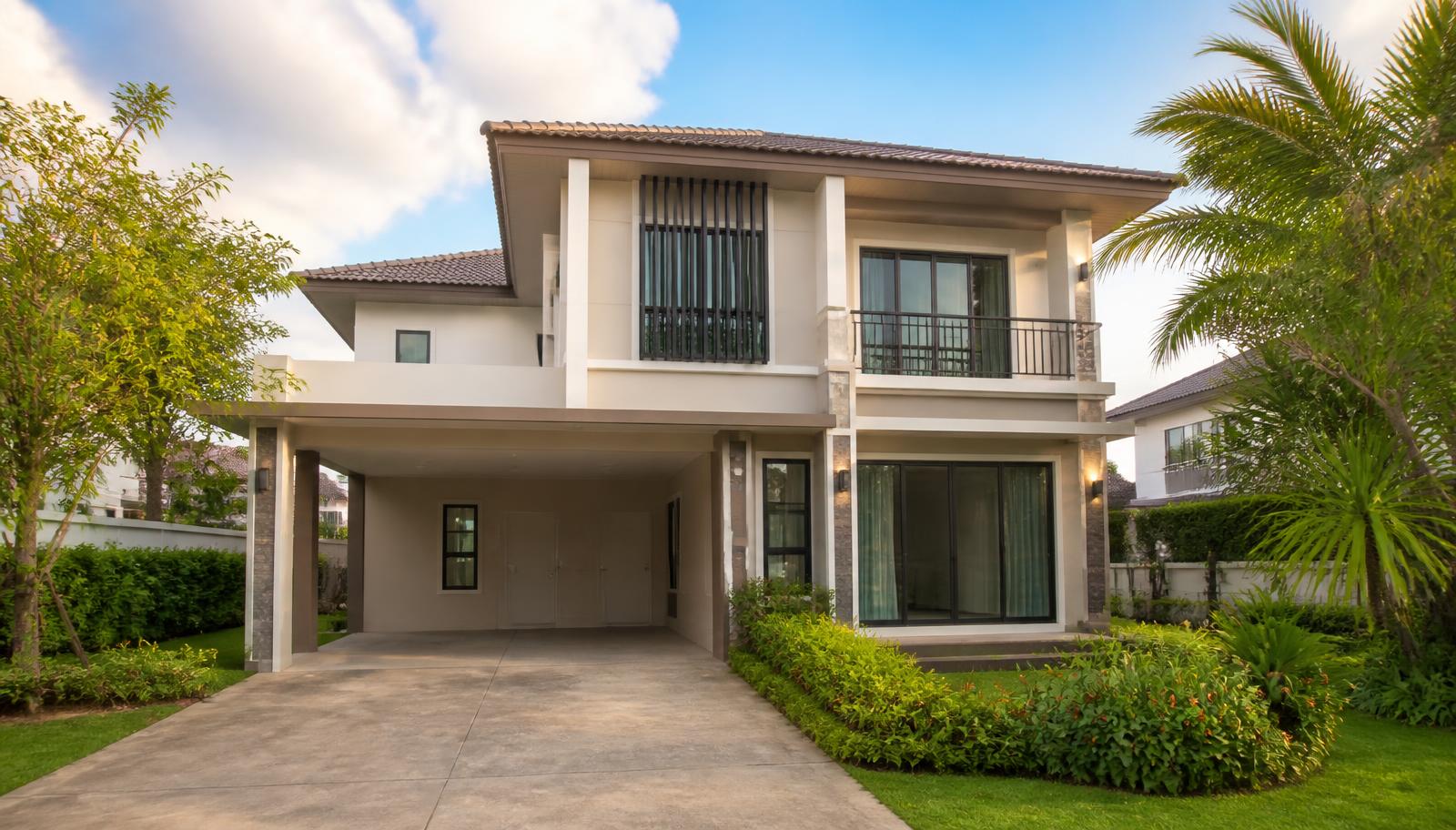 Two-storey detached house in a Khon Kaen housing estate, ready for sale